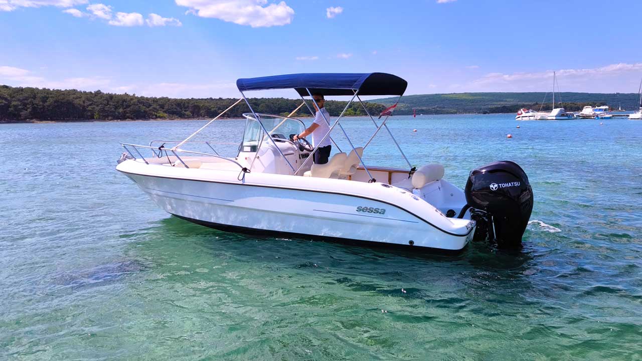 Boat rental in Punat