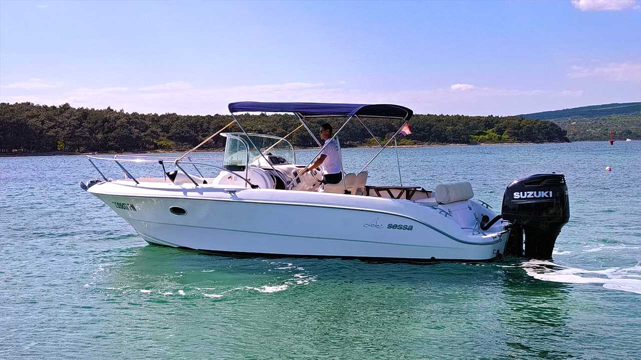Boat rental in Punat